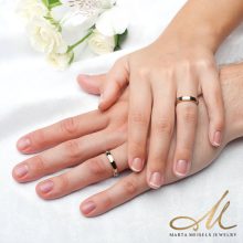 18K arannyal bevont klasszikus fazonú keskeny tungsten karikagyűrű KG-TG-V047