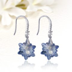   Hópehely alakúra csiszolt halványkék Swarovski kristályos női fülbevaló SWF-XP-B687B