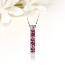 Modern stílusú, finom Swarovski kristályos világos rózsaszín nyaklánc SWN-XP-B458P