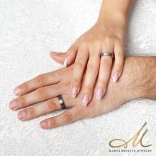 Norena Zirconia - szálcsiszolt tungsten Női köves karikagyűrű rozé arannyal WB-WT-V00060CZ