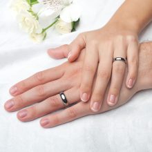 Classica 4 Zirconia - 4mm széles domború tungsten Női köves karikagyűrű WB-WT-V53240CZ